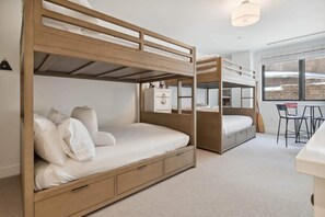 2 bedrooms, iron/ironing board, travel cot, WiFi