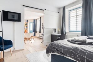 2 bedrooms, desk, iron/ironing board, free WiFi - Loft with Gym • Kitchen | WiFi | Free Parking (Berlin)