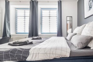 2 bedrooms, desk, iron/ironing board, free WiFi - Loft with Gym • Kitchen | WiFi | Free Parking (Berlin)