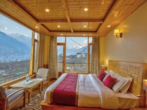 Deluxe Room - Sparklyn View (Manali)