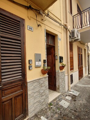 Exterior - La Gorgone city center apartments (Casteldaccia)