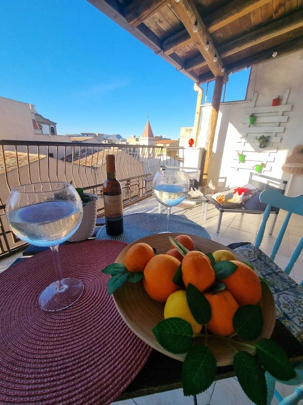 Flat-screen TV - La Gorgone city center apartments (Casteldaccia)