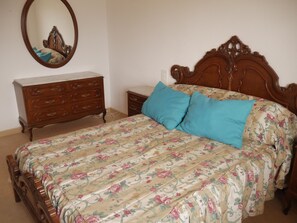 1 bedroom, iron/ironing board, bed sheets