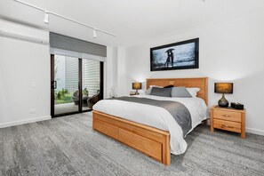 3 bedrooms, iron/ironing board, travel cot, WiFi - Sunrise at Middleton - A short walk to the beach (Middleton Beach)