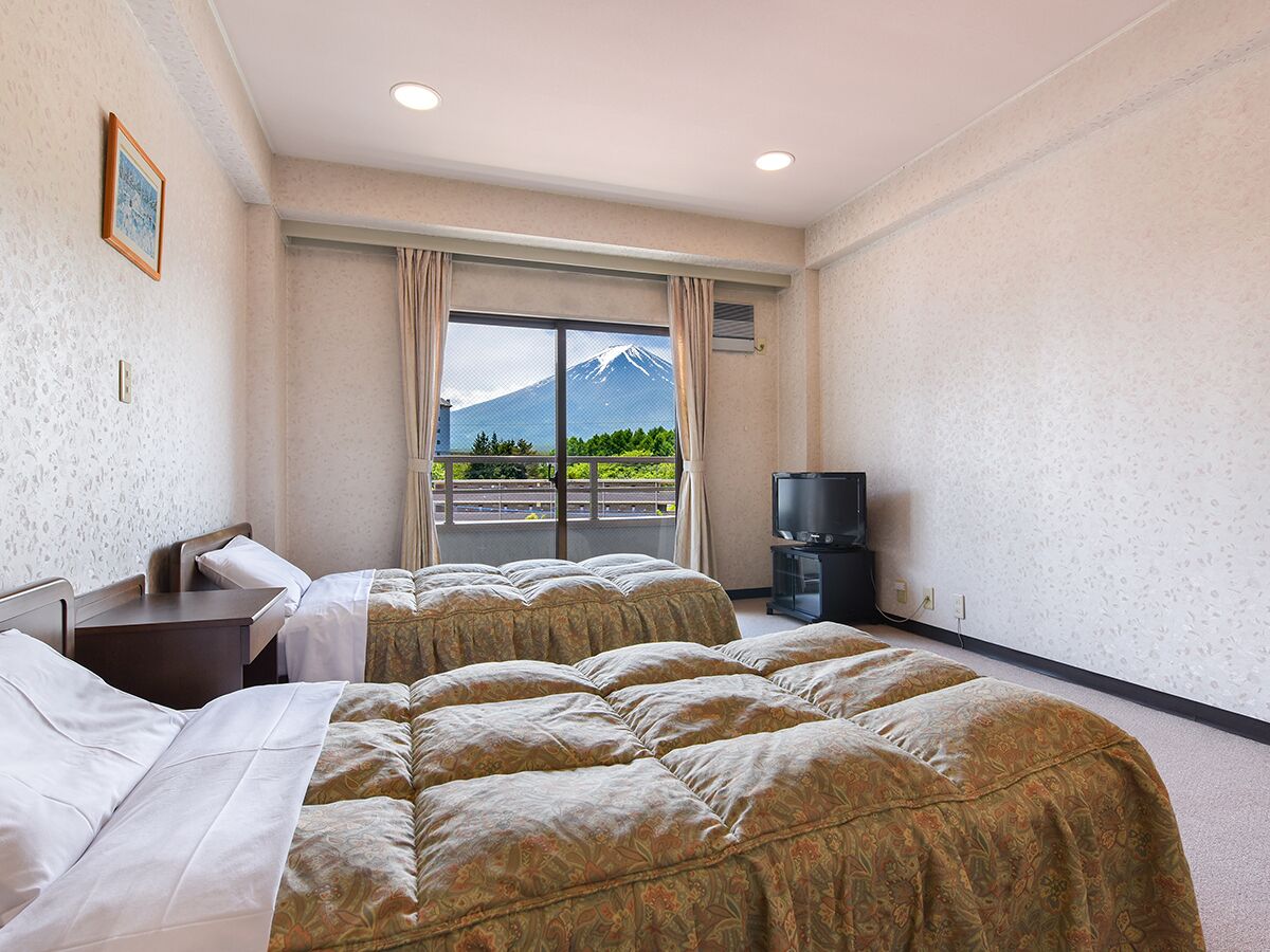 In-room safe, desk, free WiFi, bed sheets