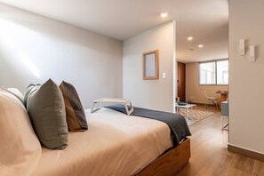 1 bedroom, desk, iron/ironing board, free WiFi - Cozy Apartment in the Heart of the City | ROMA (Ciudad de México)