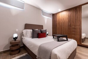 1 chambre, bureau, fer et planche à repasser, Wi-Fi gratuit
