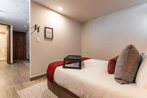 1 Schlafzimmer, Schreibtisch, Bügeleisen/Bügelbrett, kostenloses WLAN