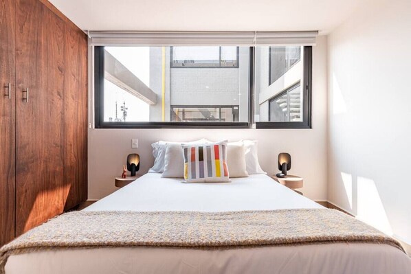 2 bedrooms, desk, iron/ironing board, travel crib