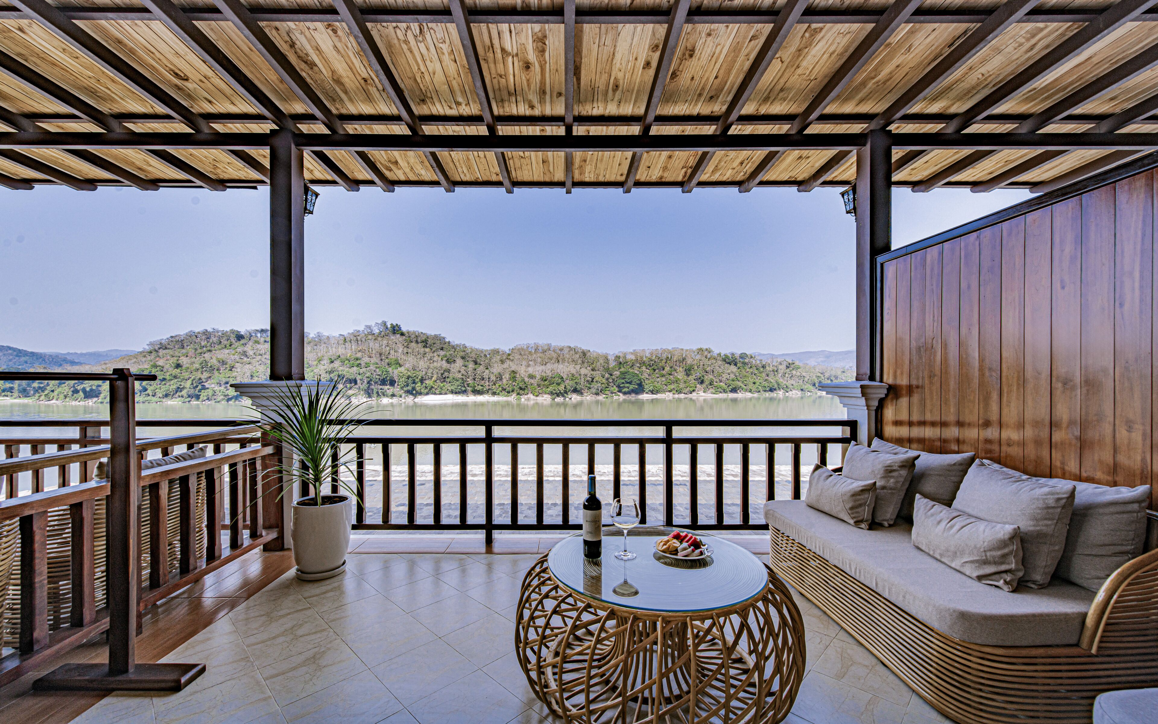 Deluxe Suite, River View | Terrace/patio