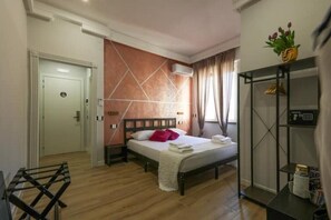 1 bedroom, desk, travel crib, WiFi - Heart Naples Center (Napoli)