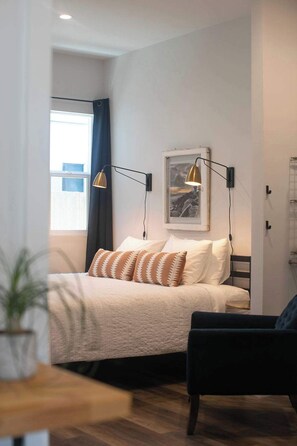 2 Schlafzimmer, Schreibtisch, Bügeleisen/Bügelbrett, WLAN