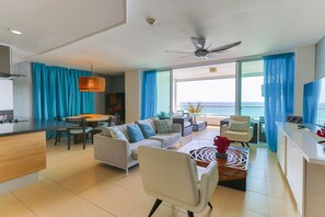 Smart TV - Beachfront| 3 Br| Full Kitchen| FastWifi| Parking (Juan Dolio)