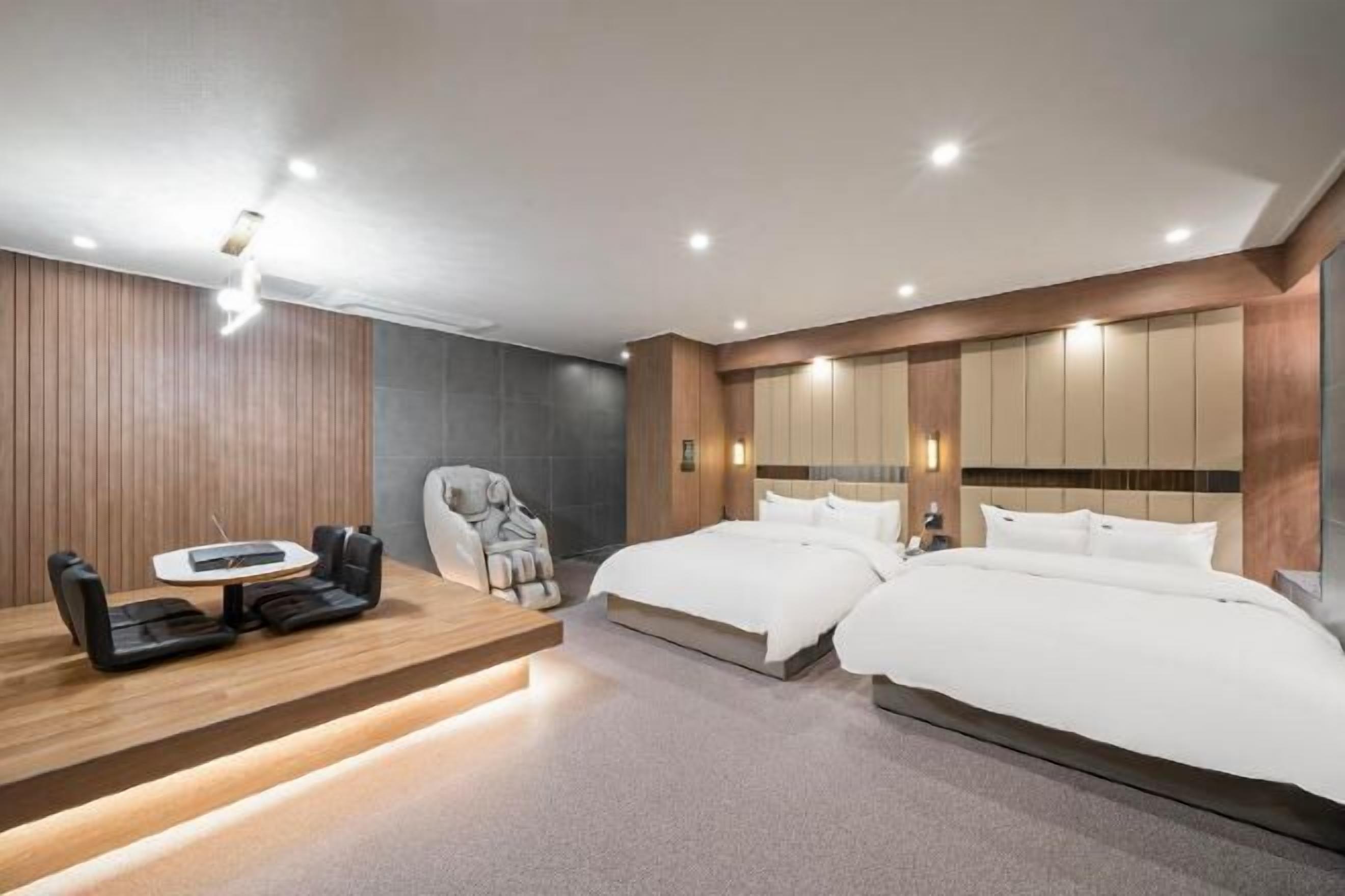 Individually decorated, individually furnished, free WiFi, bed sheets