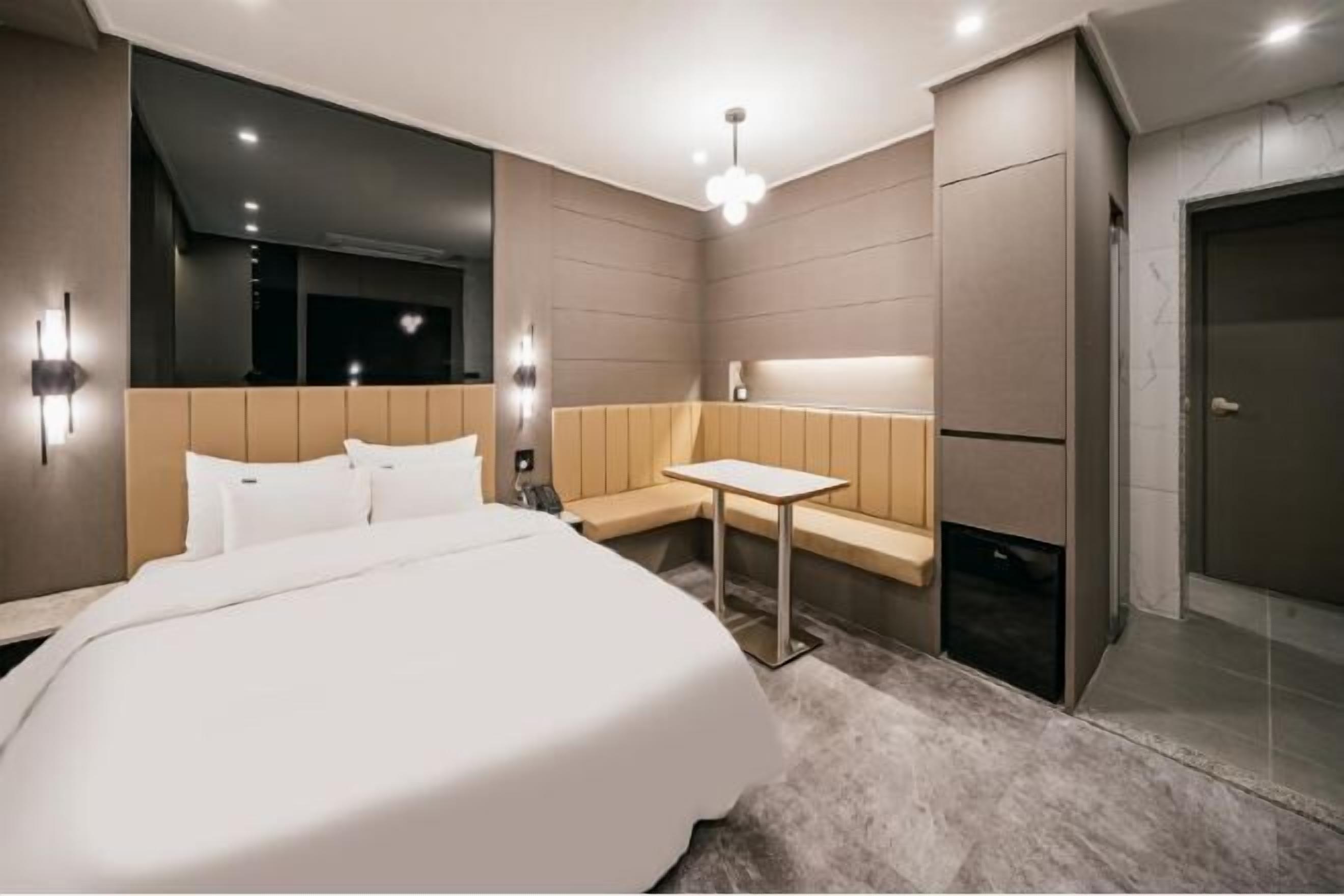 Individually decorated, individually furnished, free WiFi, bed sheets