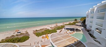 SIELA Oceanfront Luxury 4 BR Villa