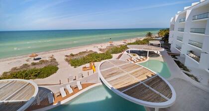 SIELA Oceanfront Luxury 4 BR Villa