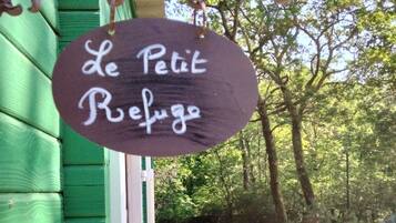 Enceinte de lâhĂ©bergement