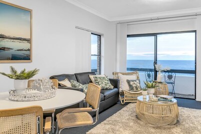 Maroubra - Stylish Abode 360° Ocean & Beach Views
