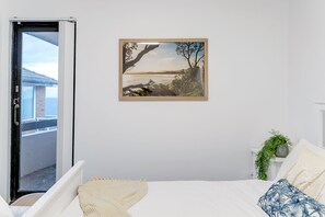 3 Schlafzimmer, Schreibtisch, Bügeleisen/Bügelbrett, Reisekinderbett