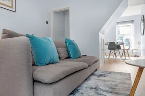 スマートテレビ、書斎 / ワークスペース