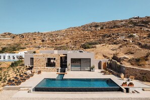 Pool - Plaka hills - Brand NEW Villa with LUXURIOUS & INSPIRING EXPERIENCE! (Naxos)
