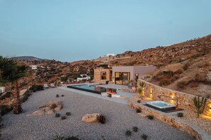 Pool - Aegean Escape: Designer Villa with Pool and Jacuzzi near Plaka Beach. Incredible sea and mountain views! (Naxos)