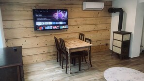 Dining - Vintage Apartment Forest (Brienz)