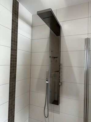 Casa adosada | Ducha del cuarto de baño
