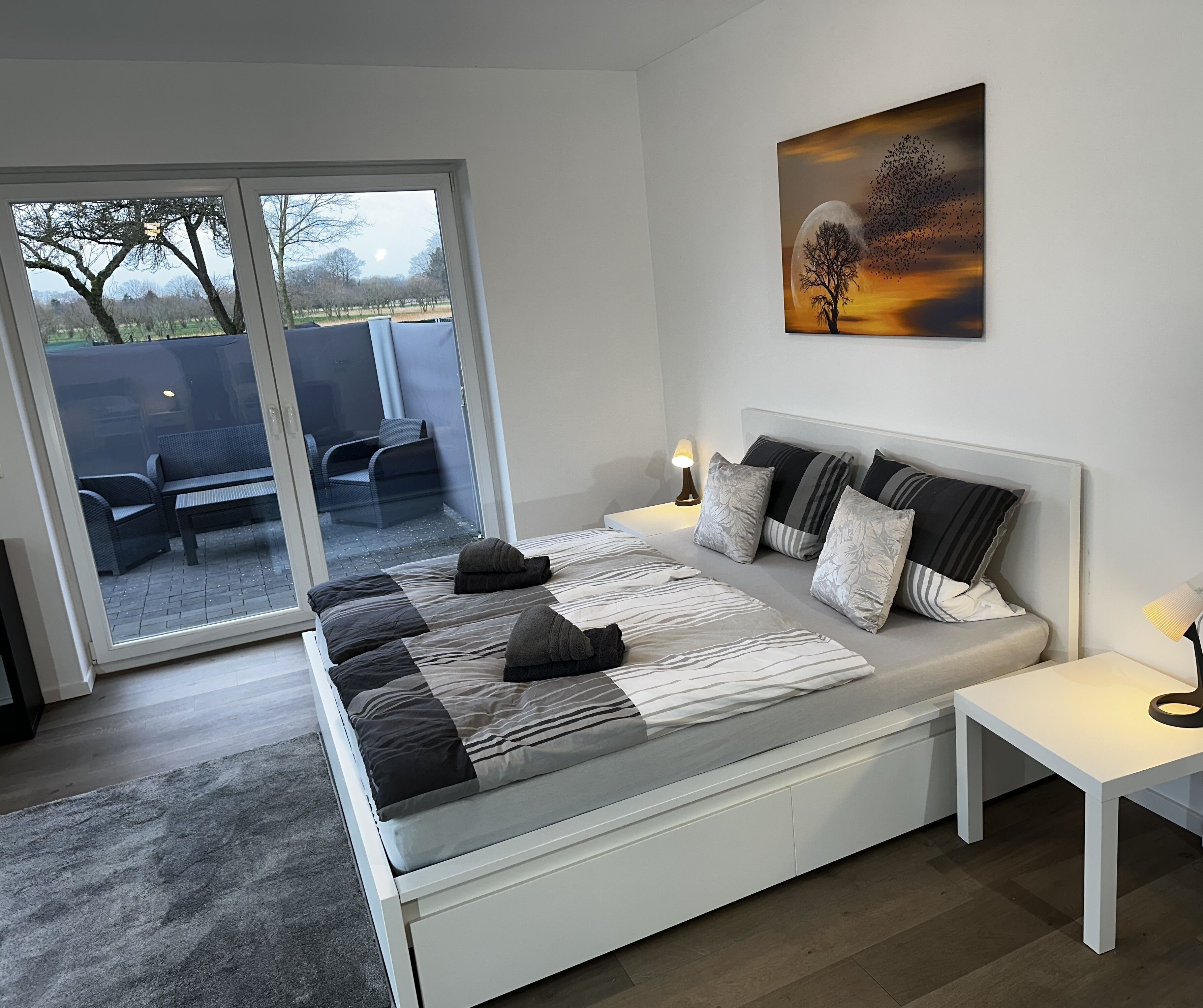 Stadtwohnung | 3 Schlafzimmer, schallisolierte Zimmer, Bügeleisen/Bügelbrett