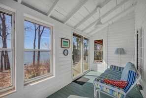 Interior - Seaside! New-Oceanfront! (Surry)