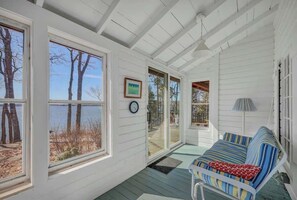 Unclassified image, 3 of 22, button