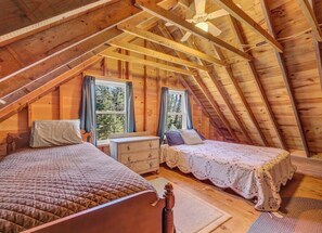 3 bedrooms, WiFi, bed sheets