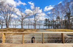 Unclassified image, 3 of 39, button