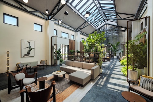 Jiangnan House  Yangcheng Lake
