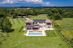 Exterior - Luxury and Stylish Villa Campagna with sauna, private pool and beautiful garden (Pula)