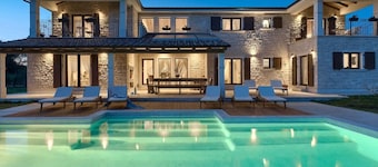 Luxury and Stylish Villa Campagna with sauna, private pool and beautiful garden