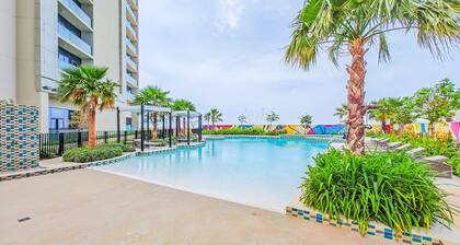 Modern and Cozy Condo With Unobstructed City Views