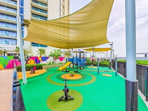 Área de juegos infantiles al aire libre