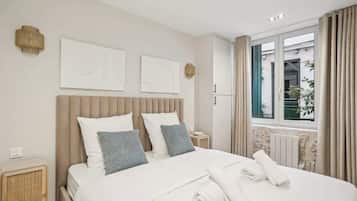 1 slaapkamer, een strijkplank/strijkijzer, wifi, beddengoed