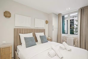 1 habitación, tabla de planchar con plancha, wifi y ropa de cama 