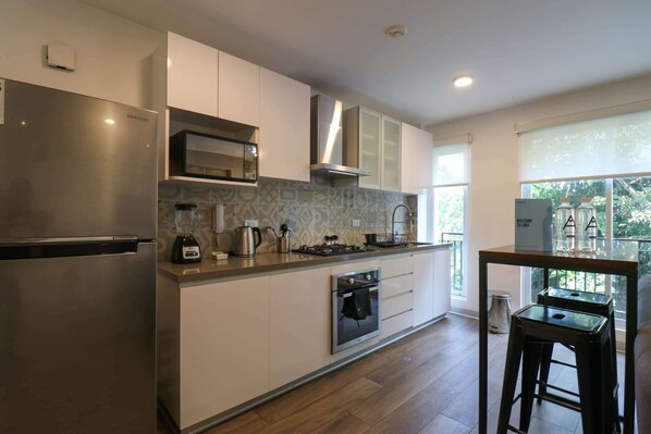 Fridge, microwave, oven, stovetop - w*| Amazing 1BR in the Heart of Barranco (Lima)