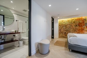 シャワー、タオル