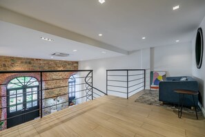 Interior - w* | Homey Duplex in Plaza Catedral (Panamá)