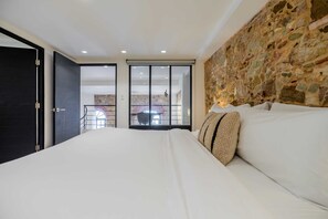 2 bedrooms, WiFi, bed sheets - w* | Majestic Duplex in Plaza Catedral (Panamá)