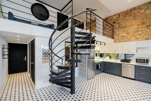 Interior - w* | Majestic Duplex in Plaza Catedral (Panamá)