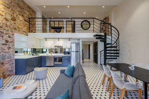 w* | Majestic Duplex in Plaza Catedral