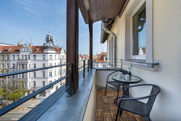 Balcony - White Studio With Balcony by Renters (Wroclaw)