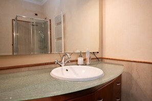 Bathroom - La Casa Del Marchese (Lonato del Garda)