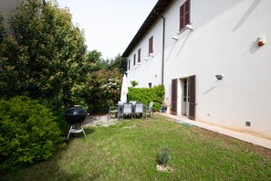 Exclusive Apartment | Garden view